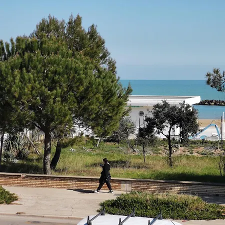 Fronte Mare 74 * 페스카라