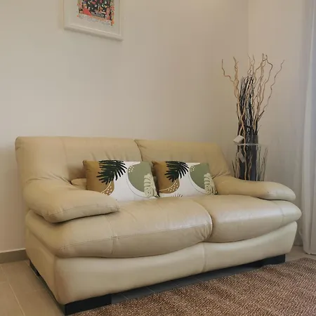 Apartment Fronte Mare 74 *